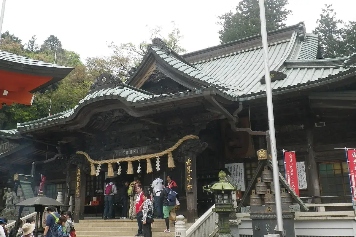 高尾山(高尾山薬王院の本堂(2015年4月))