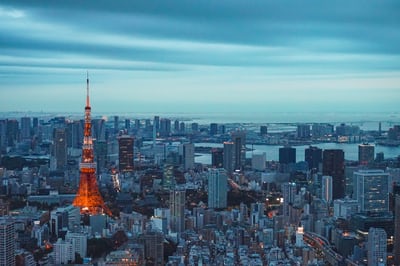 東京タワーと東京の街並みを見下ろした風景