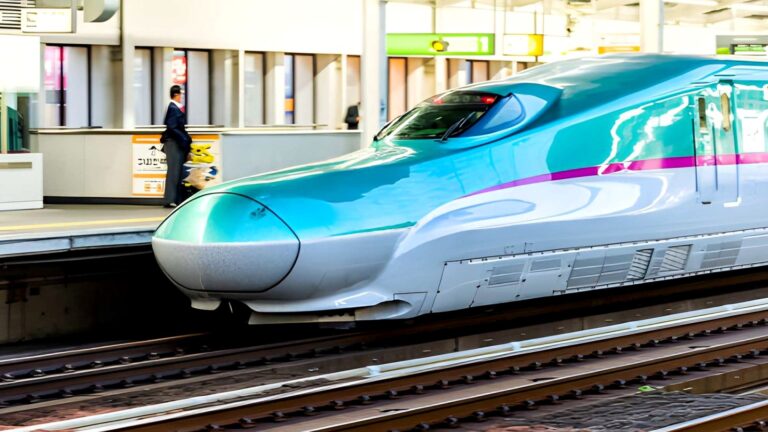 常磐線から日光直通の常磐日光はいつ?10月31日だけ7:10発