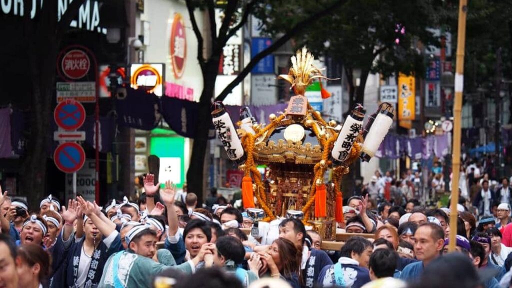 祭りの様子（パペットスンスン常設店）