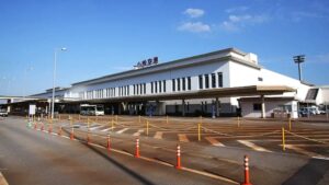 東尋坊から小松空港のバスは1,000円で1時間・土日祝の54日だけ