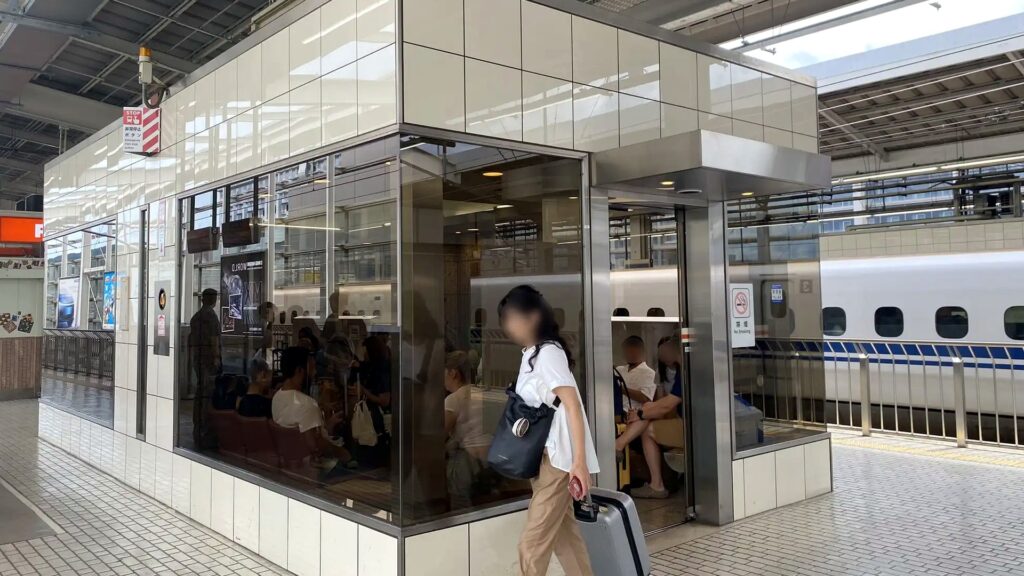新幹線(YOASOBI京都駅ビル)
